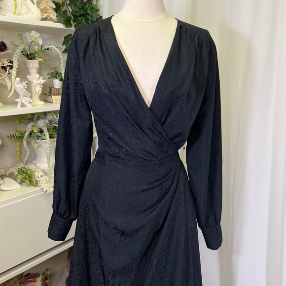 Modcloth Dresses & Skirts - NWT ModCloth Black Maxi Long Sleeve 40s Style Floral Wrap Dress